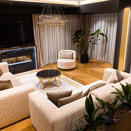 Deluxe Aparthotel Marwell Residence Suceava Exterior photo