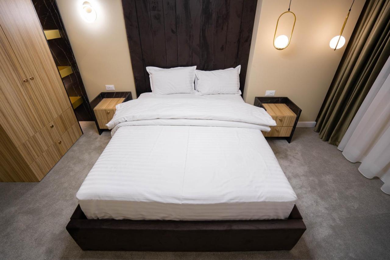 Deluxe Aparthotel Marwell Residence Suceava Exterior photo