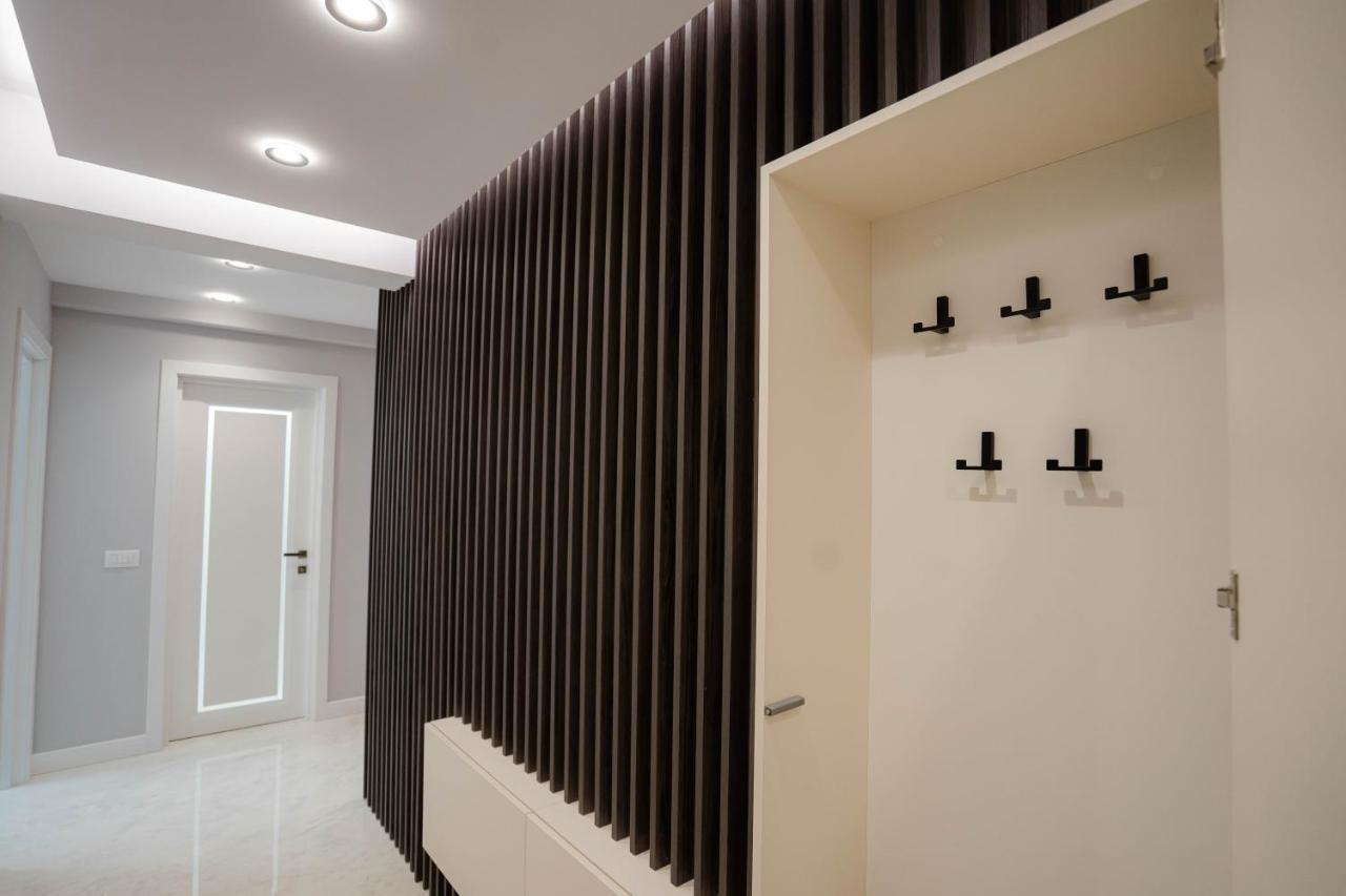 Deluxe Aparthotel Marwell Residence Suceava Exterior photo