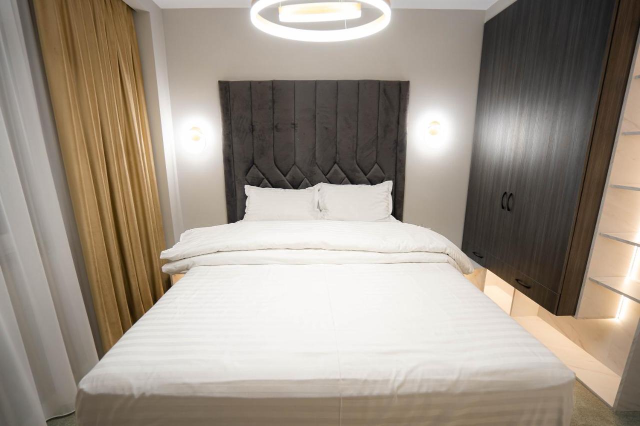 Deluxe Aparthotel Marwell Residence Suceava Exterior photo